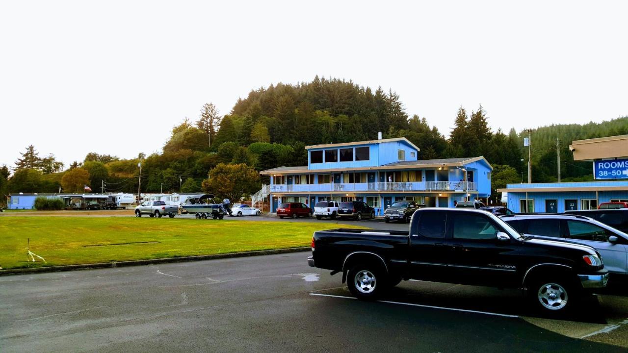 Winchester Bay Inn Reedsport Bagian luar foto